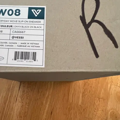 Vessi Everyday Move Slip On Waterproof Black Sneakers Size 8