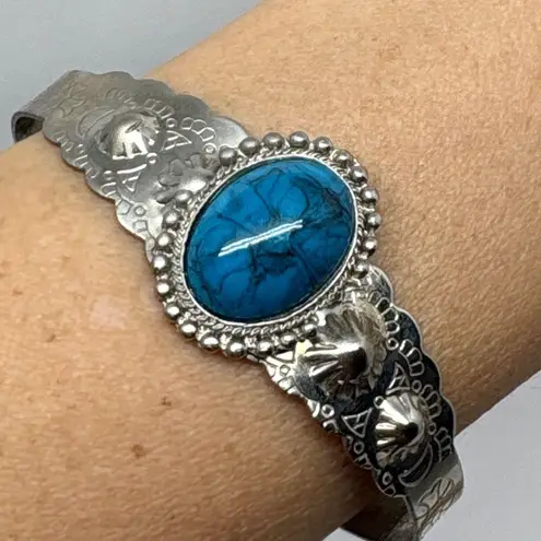 Vintage Turquoise Color Stone Cuff Bracelet Silver Tone Southwestern Style Blue