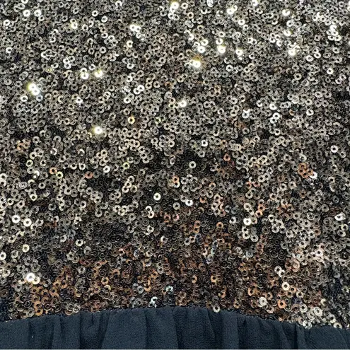 BKE Boutique Short Sleeve Black with Gold Sequins & Eyelash Fringe Lace Top S