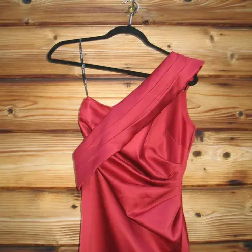 Lavish Lice NWOT Lavish Alice Satin Cocktail Dress