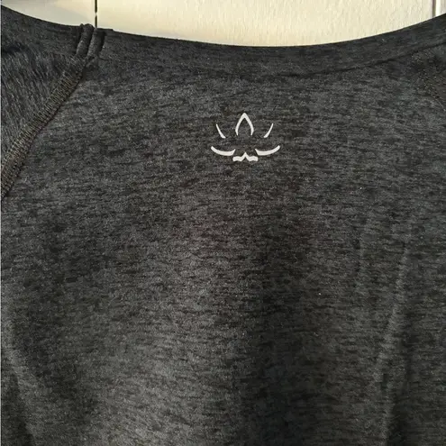 Beyond Yoga Long Sleeve Cropped Top Size XL