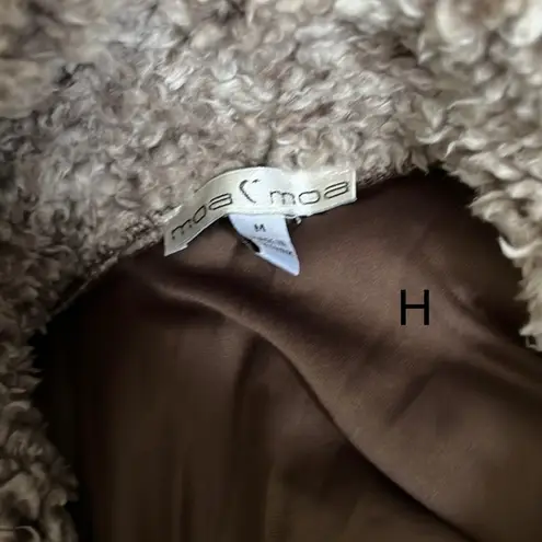 Moa Moa Women’s hooded vest