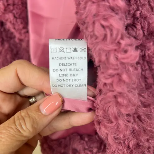 Dance & Marvel Dance & Marvel New w/ Tags Raspberry Cropped Sherpa Coat Size Large Winter