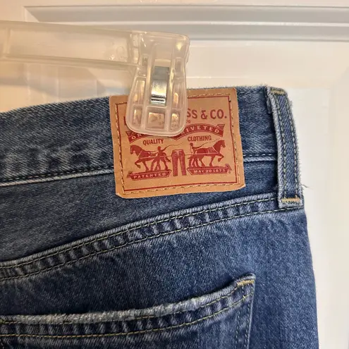 Women’s levi’s jeans low pro straight size 30 Blue