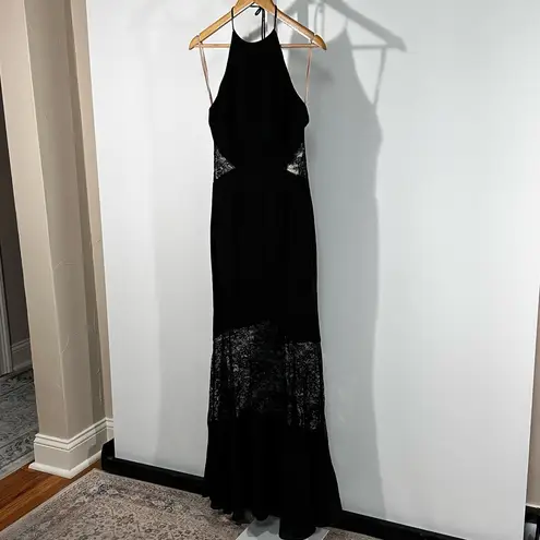 Fame and Partners “Nicchi” Black Lace Panel Gown – NWT – Size 8