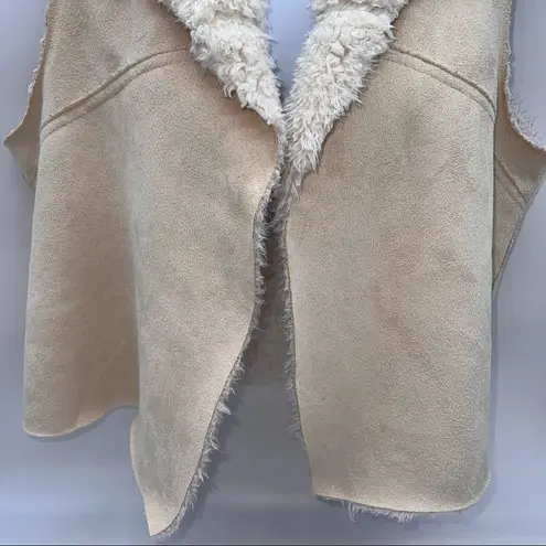 Christopher & Banks Women's Petite Reversible Faux Shearling Vest-Petite Large