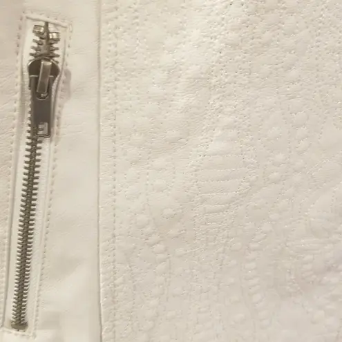 Cupcakes and Cashmere 💕💕 Faux Leather Moto Jacket