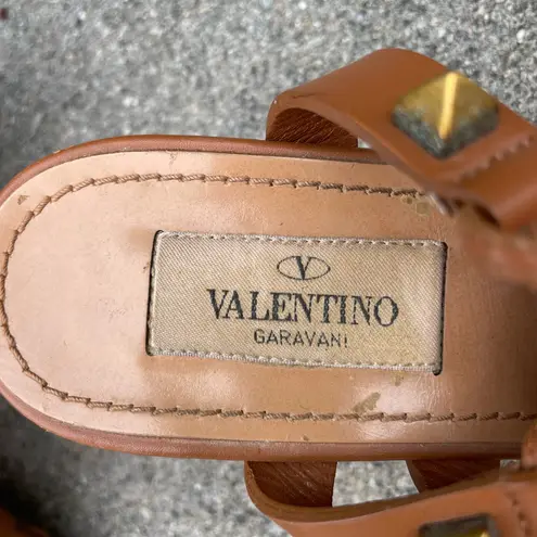 Valentino Garavani Valentino Rockstud Gladiator tan leather lace-up block heel sandal size IT36 US6
