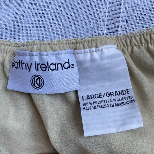 Kathy Ireland Y2k Paisley Print Skirt in Beige.