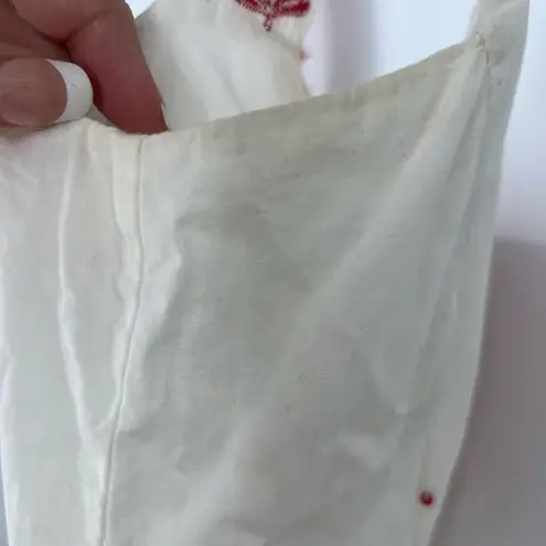 Elegant White and Red Embroidered Midi Dress Size M