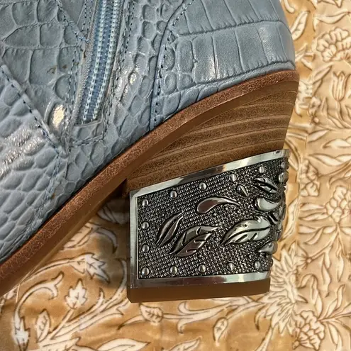 Gianni Bini  Eviee Croco Metal Heel Western Country Booties Blue Size 5.5