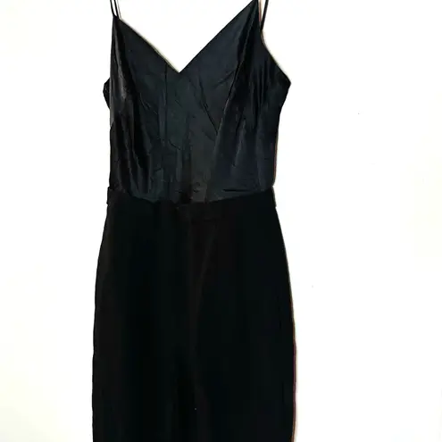 Black Halo Women's Silk Black Top Skinny Fitted Pockets Jumpsuit Size 2