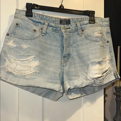 Abercrombie & Fitch  Ames Distressed Low Rise Boyfriend Short In Light Wash