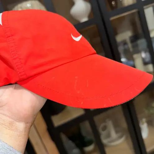 Nike  running baseball cap hat Unisex Aerobill Featherlight fiery performance