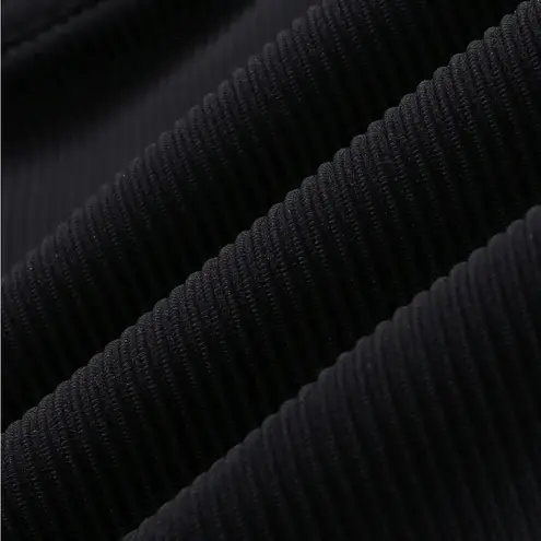 Berlook Contrast Triangle Halter Bikini Top ONLY 06 Black Size M