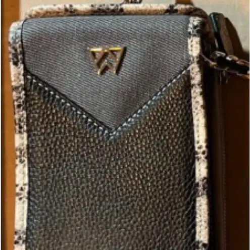 Kelly Wynne Phone Crossbody Bag Black Leather with Dust Bag