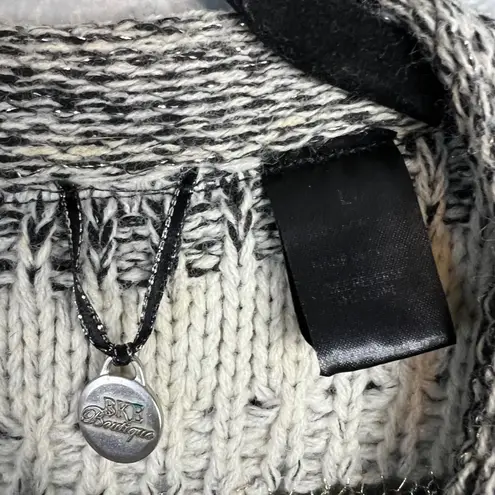 BKE Boutique Sweater Cardigan Size L Boho Fringe Pockets Striped Gray Size L