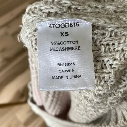 One Grey Day Women's XS Multicolor V