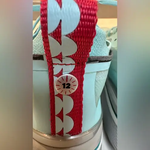 BALA Twelves Daybreak Nursing Profession Unisex Teal Aqua Blue Size 8