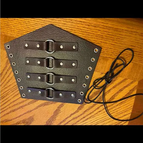 Unisex Leather Brown O Ring Bracer Fantasy New