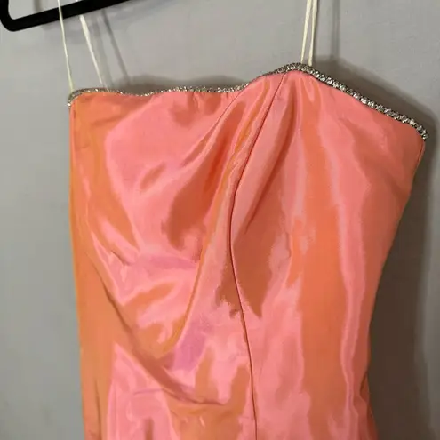 Morgan & Co Vintage Y2K Coral Prom Dress 5 Taffeta Strapless Iridescent Peach
