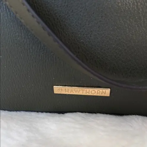 Sophisticated Green Tote with Gold Accents