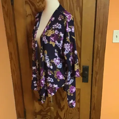 Peach Love California Peach love floral kimono