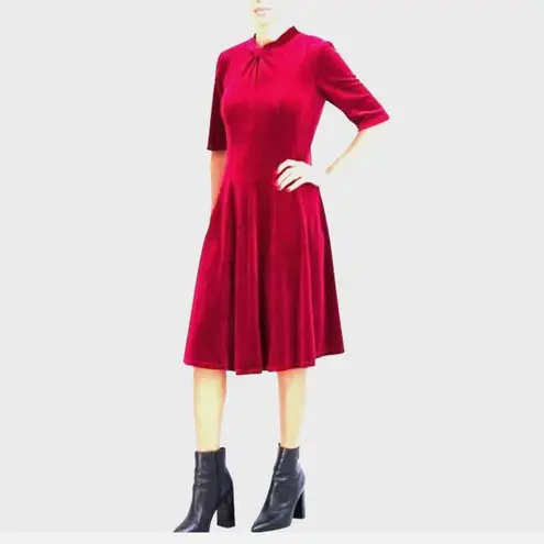 Signature by Robbie Bee Red Velvet Knotted Front Midi Dress Size undefined