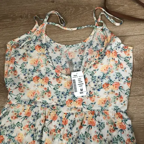 Floral ruffle romper Size M