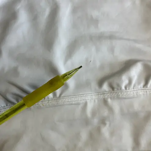 Lululemon  high neck free to move bra size 2