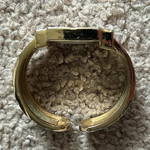 Geneva Platinum women’s vintage gold tone victorian‎ style bangle bracelet watch - Image 4