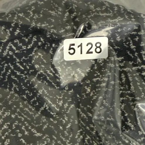 Lululemon  Rest Less Cropped Half Zip Herringbone Fade Black/White Mock Neck 6