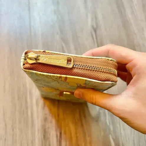 Lounge Fly Pokemon Pikachu Leaves Mint Zip Wallet RARE LIKE NEW