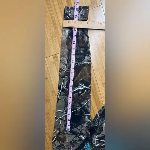 Realtree Women’s Long Sleeve V-Neck Camouflage Outdoor Enthusiast Shirt|Size:L