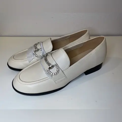 Unisa Women’s Bling Ornament Elegant Cream Loafer Shoes Size 8 M