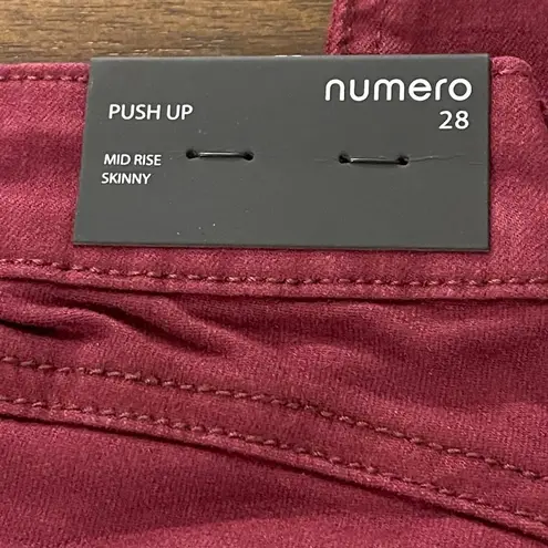 NWT Numero Womens Stretch Push Up Mid Rise Skinny Pockets Denim Jeans Merlot 28