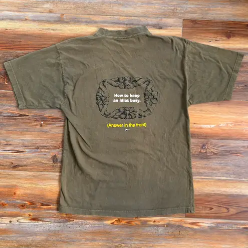 Vintage 90s How to Keep an Idiot Busy Barking Dog Graphic T