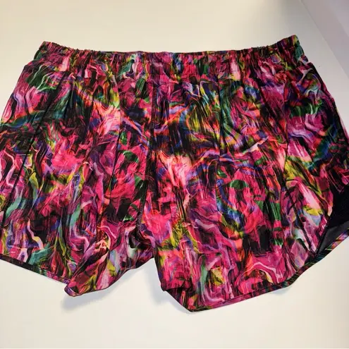 Lululemon  Hotty Hot LR Short *Lined, 4"L Size 14 Tall Hyper Flow Pink HY…