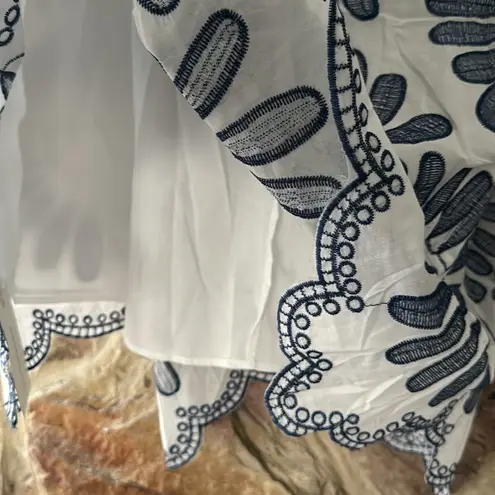 Commense Embroidered Scalloped Hem Skirt size small White