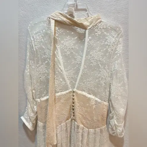 Unique Vintage NWT Lace Ivory Maxi with Bishop Sleeves deep plunge Sz L Fairy