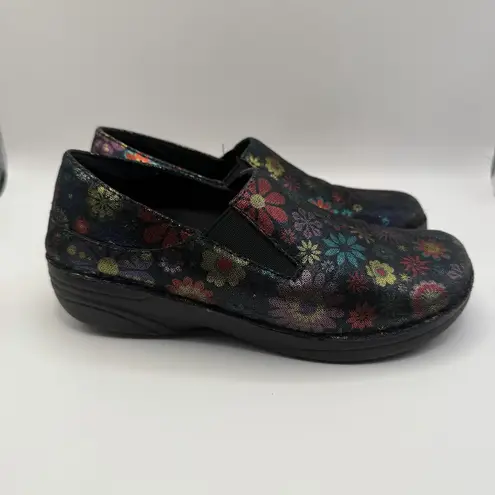 Spring Step Professional Nurse Shoes Black Clogs Flowers Sz 6M Manila Flpwer