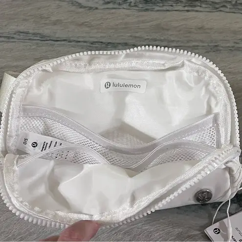 Lululemon  White Everywhere Belt Bag.