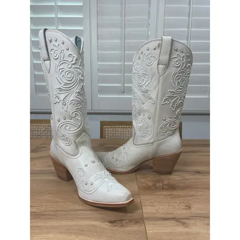 Shyanne Womens Denisse Western Boots White Embroidery Pearls Sz 10 NWOB Snip Toe