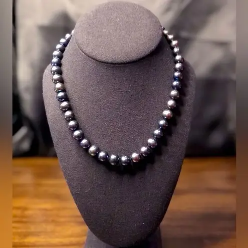 Hand Knotted PEACOCK PEARLS w Sterling Silver Lobster Claw Clasp 18 inches long Gray