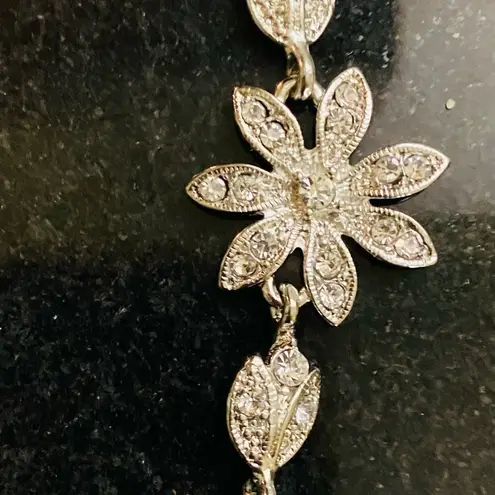 Amrita Singh Edith crystal and silver tone statement necklace. NWT.