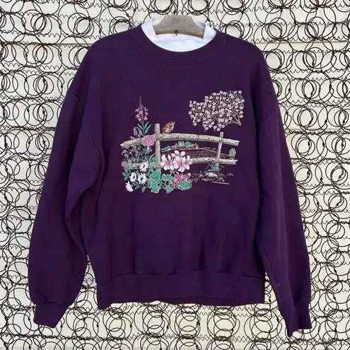 90s Spring Grannycore Cottage Sweatshirt Robin on Fence Bitteroot Farm scene Purple Size L