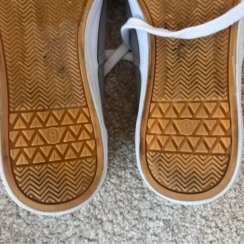 A New Day  Canvas Shoe Size 9