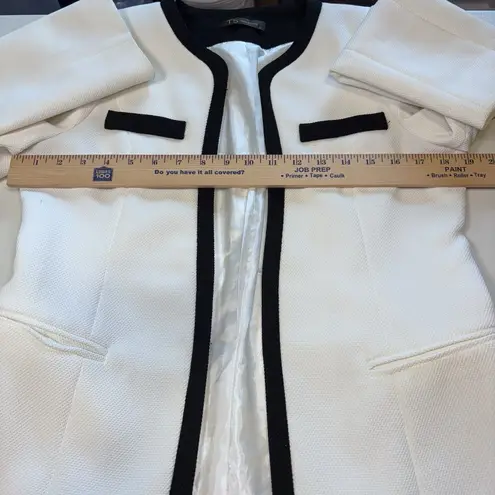 TS Three Seasons Collection Women's White&Black Blazer Hook Button Size Large White