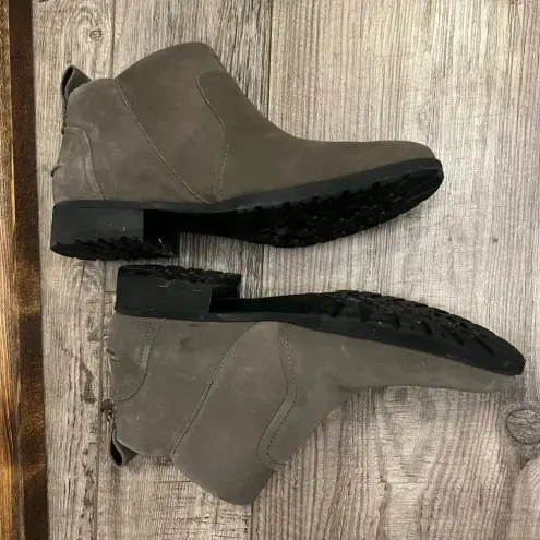 UGG  Aureo II Boots Womens 8 Gray Ankle Booties Leather Zip Round Toe winter shoe