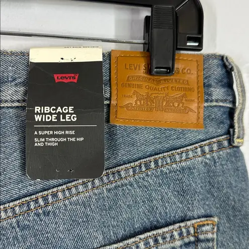 Free People Levi’s ribcage wide leg high waisted jeans size 30